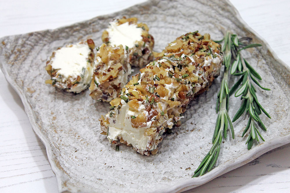 Cheese Log With Candied Nuts And Rosemary