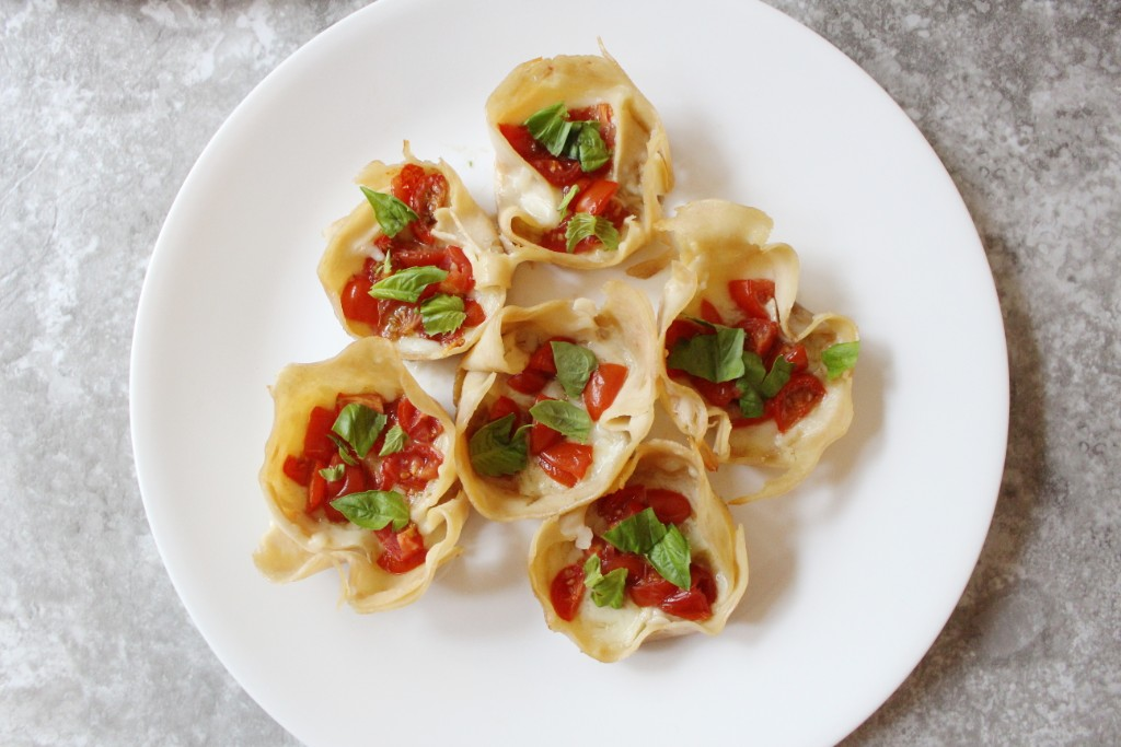 Baked Caprese Chicken Cups