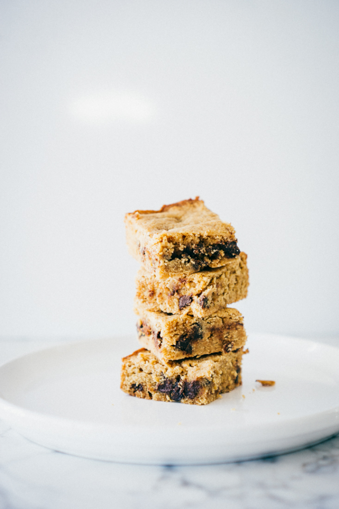 Peanut Butter Chocolate Chip Blondies