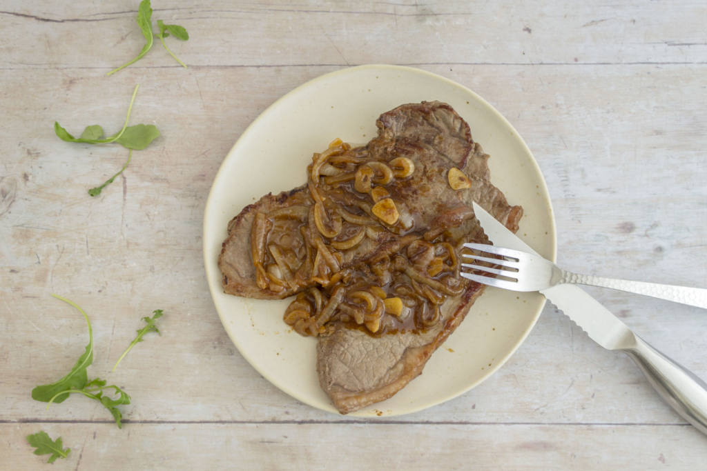 5 Ingredient Steak and Onion Gravy