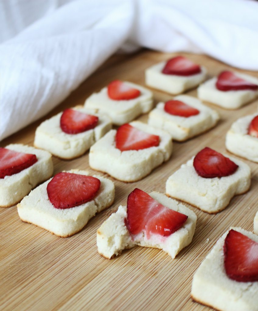 Strawberry Cream Cheese Cookies