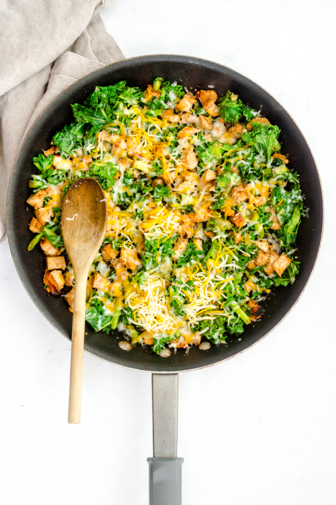 Cheesy BBQ Chicken and Kale Hash