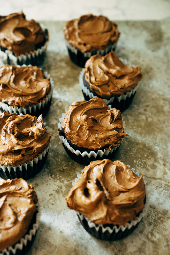 Paleo Frosted Chocolate Cupcakes