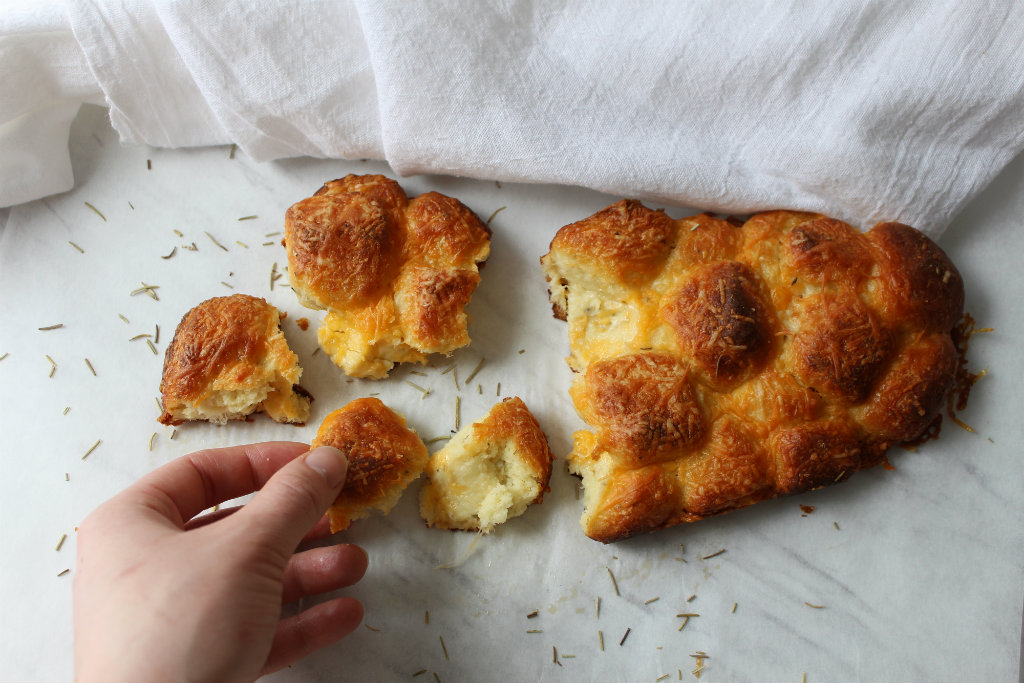 Cheesy Pullapart Bread