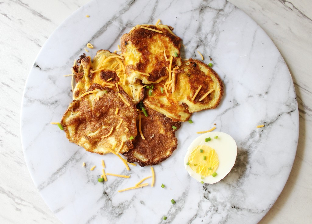 Egg Fast Spicy Cheddar Pancake Bites Meal