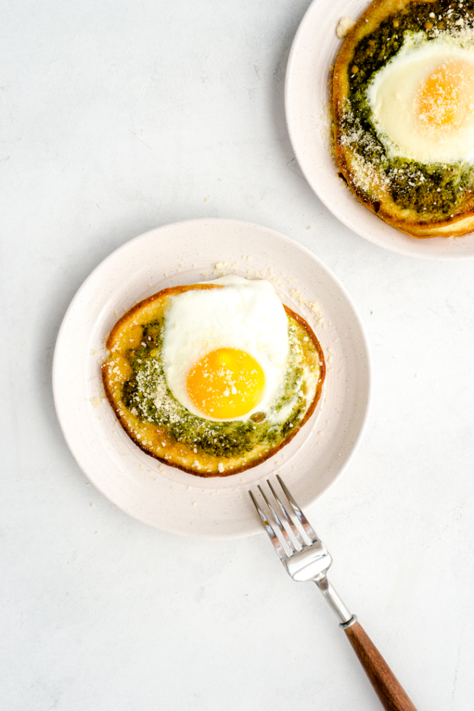 Chaffle Egg Pesto Pizza