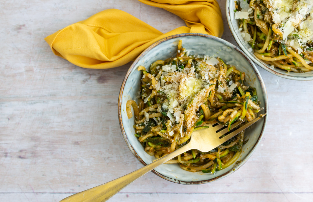 Easy Spinach and Tomato Spaghetti