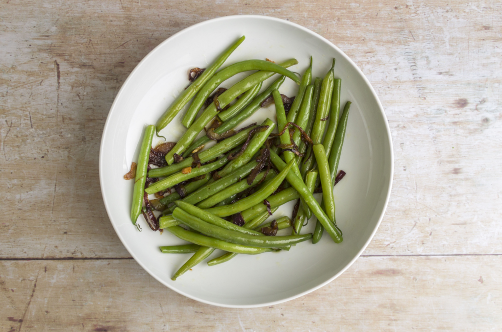 Green Beans with Crispy Red Onions