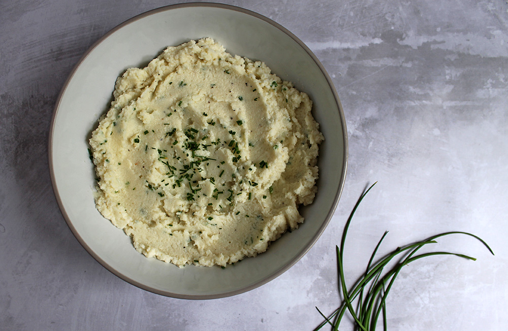 Cauliflower Mash with Sour Cream and Chives