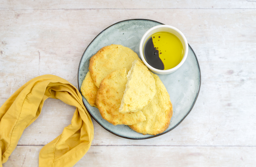 Cheesy Garlic Cauliflower Flatbread