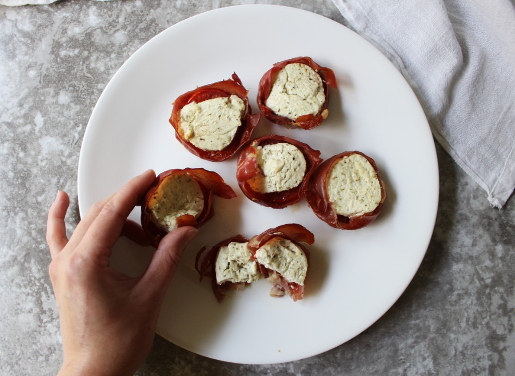 Baked Prosciutto Cups