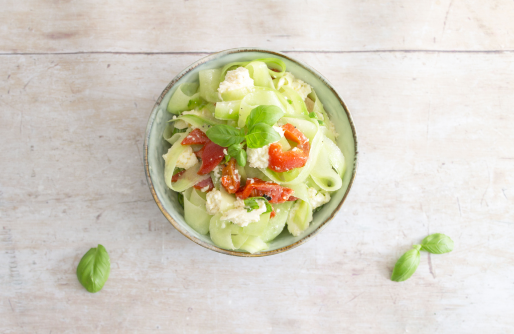 Red Pepper and Mozzarella Pasta Salad