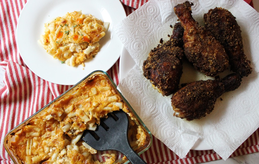 Crunchy Chicken Drumsticks w Baked Macaroni