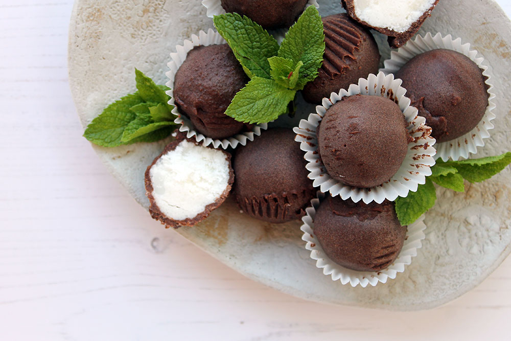 Coconut Cream Peppermint Fat Bombs