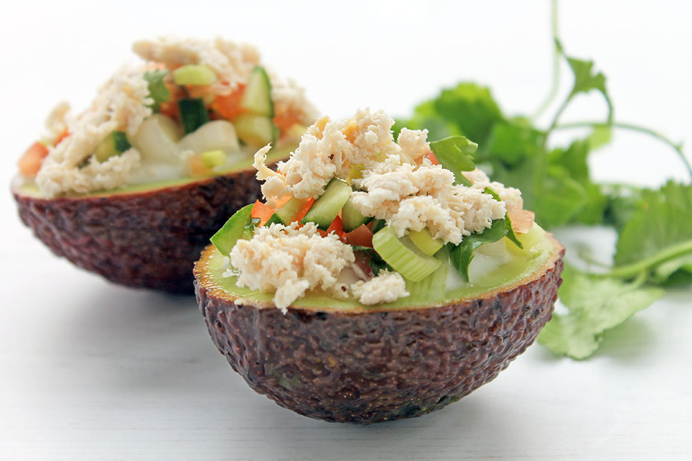 Avocado Boats With Chicken, Salsa And Sour Cream