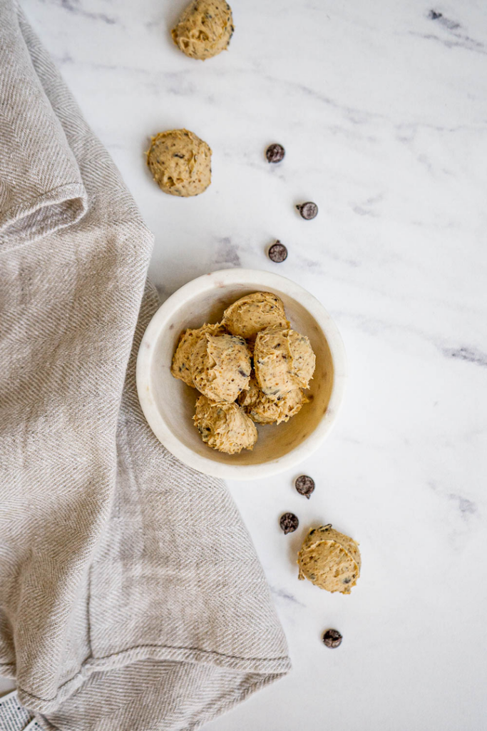 5 Ingredient Peanut Butter Chip Fat Bombs